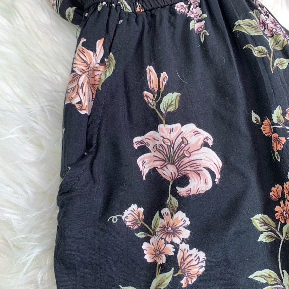 Angie Black Floral Romper Halter size Small Pink Print Sleeveless Spaghetti S - Picture 6 of 10